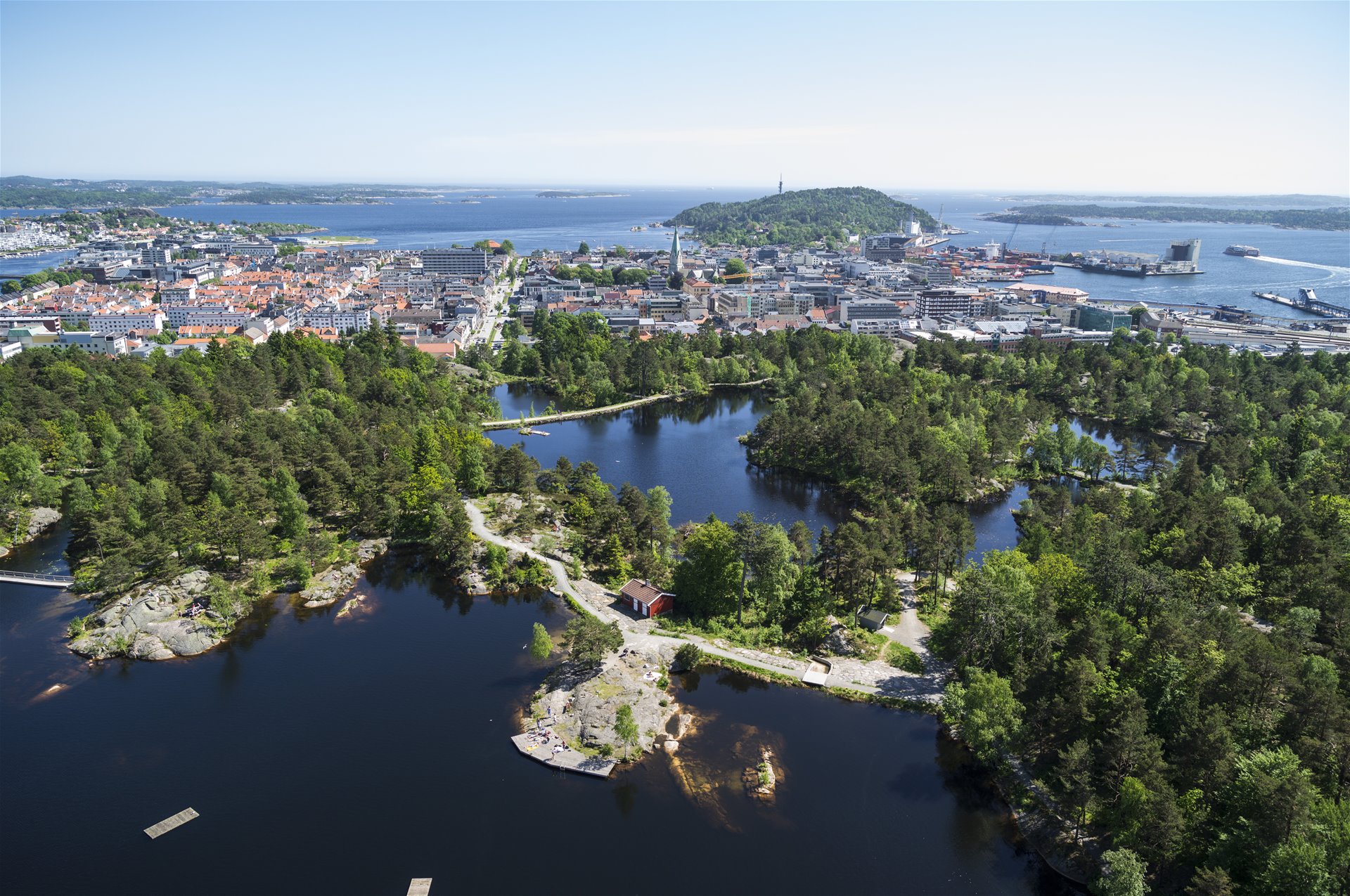 Oversiktsbilde av Kristiansand tatt fra Baneheia
